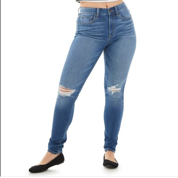 SO Juniors' High Rise Destructed Skinny Jeans 1 - Picture 1 of 12